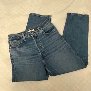 Levi’s Ribcage Straight Ankle Jeans – Size 29 | Medium Wash, High Rise